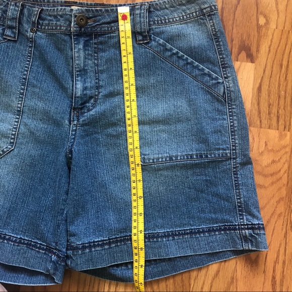 Jean Shorts Size 12 Mid Rise Mid Length - Picture 4 of 9